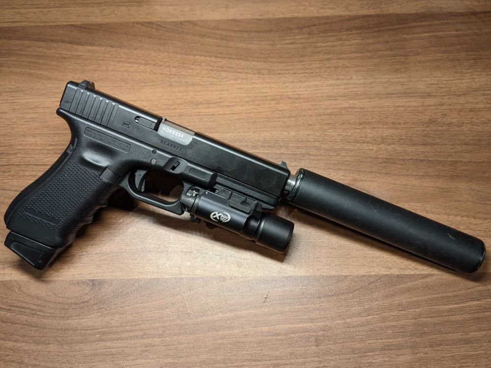 カスタム】東京マルイ グロック17Gen.4のアウターバレルをLAYLAX製に