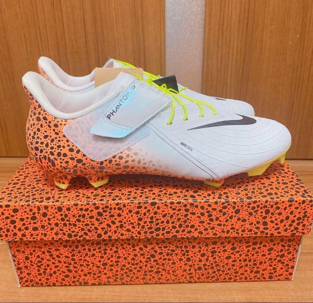 NIKE ファントム　新品未使用　26.5cm 天然芝　人工芝用